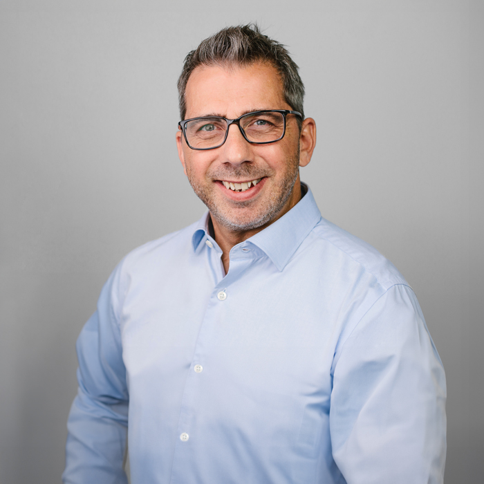 Alexander-Hanisch_700x700px